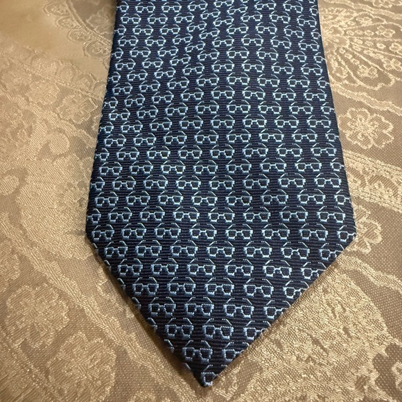 Salvatore Ferragamo Mens Blue Glasses Print Silk Tie - Picture 2 of 7